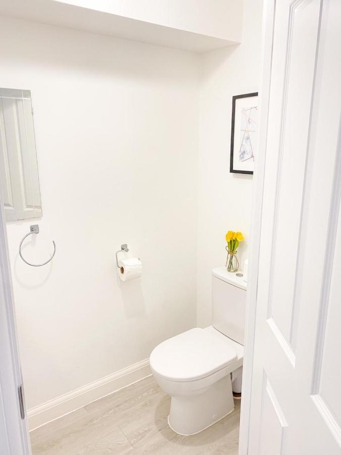 Tudors Esuites 3 Bed House Garden & Netflix 伯明翰 外观 照片