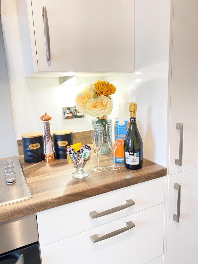 Tudors Esuites 3 Bed House Garden & Netflix 伯明翰 外观 照片